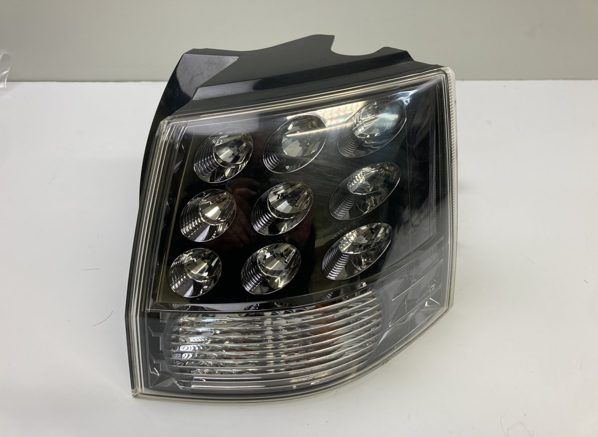 Mitsubishi Outlander Tail light, right 22087920 22087813 Tail light, right MITSUBISHI ...