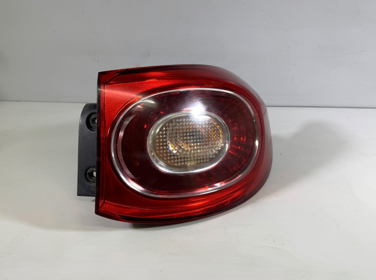 Volkswagen Tiguan Tail light, right 5N0945096H Tail light, right VW TIGUAN I (5N) (...