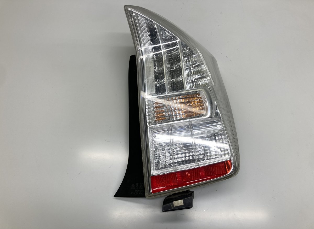 Toyota Prius Tail light, right 8155147120 Tail light, right TOYOTA PRIUS III (...