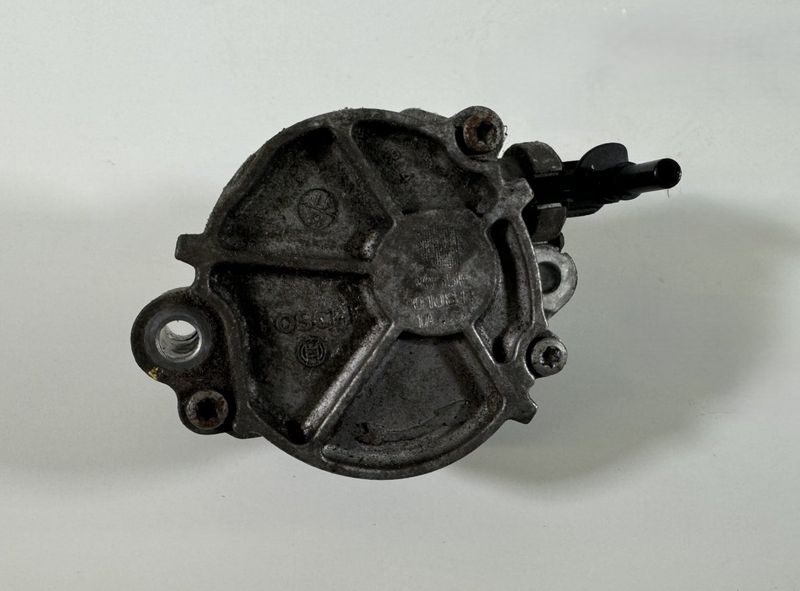 68148184AA Vacuum Pump, engine JEEP GRAND CHEROKEE IV (WK, WK2) (2010-2021)