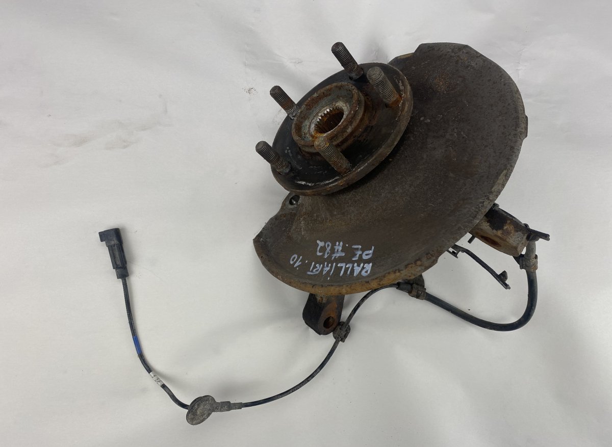 Mitsubishi Lancer Wheel bearing housing front right Wheel bearing housing front right MITSUBISHI LA...