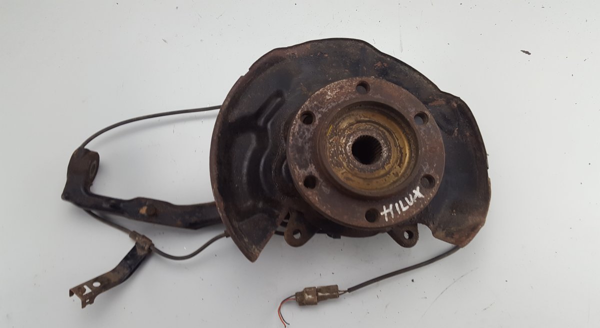 Toyota Hilux Wheel bearing housing front right