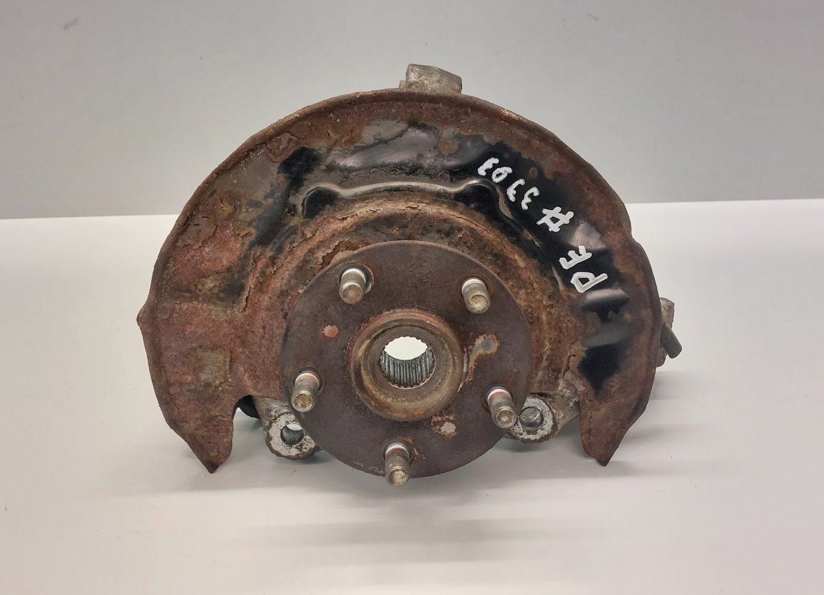 Toyota Prius Wheel bearing housing front right 43201-47010 4320147010 Wheel bearing housing fr...