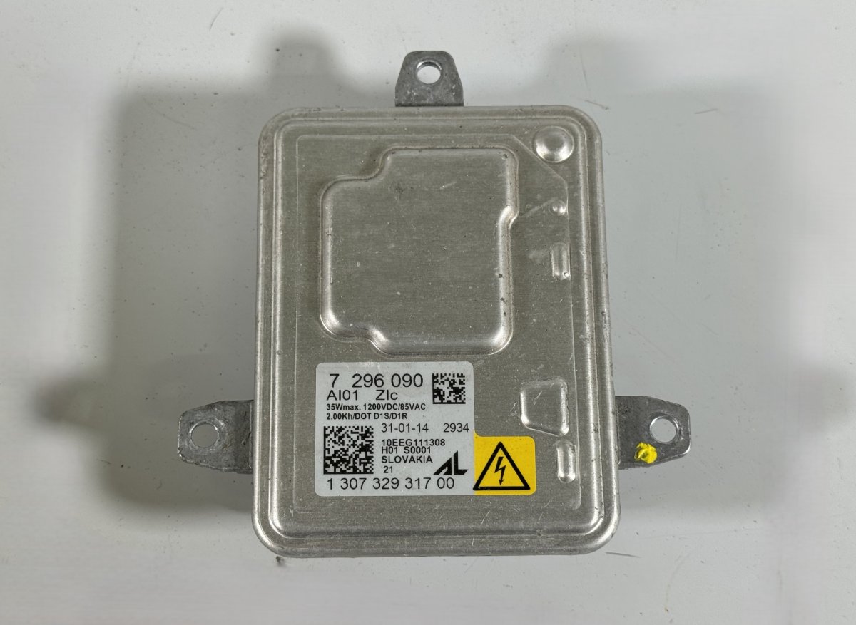 BMW 3 (F30 / F31) Xenon control unit right 130732931700 7296090 Xenon control unit right B...