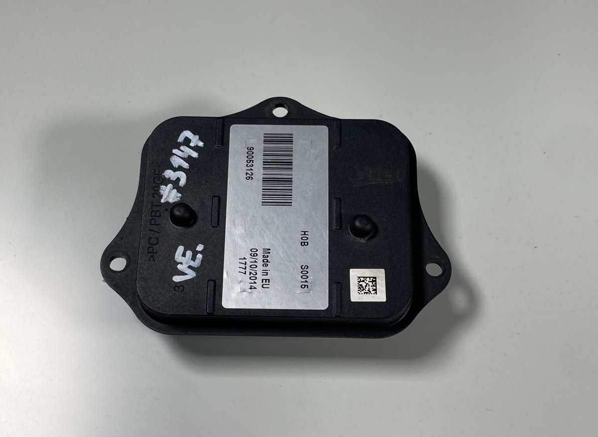 Volvo S60 Xenon control unit left 90053126 Xenon control unit left VOLVO S60 II /...