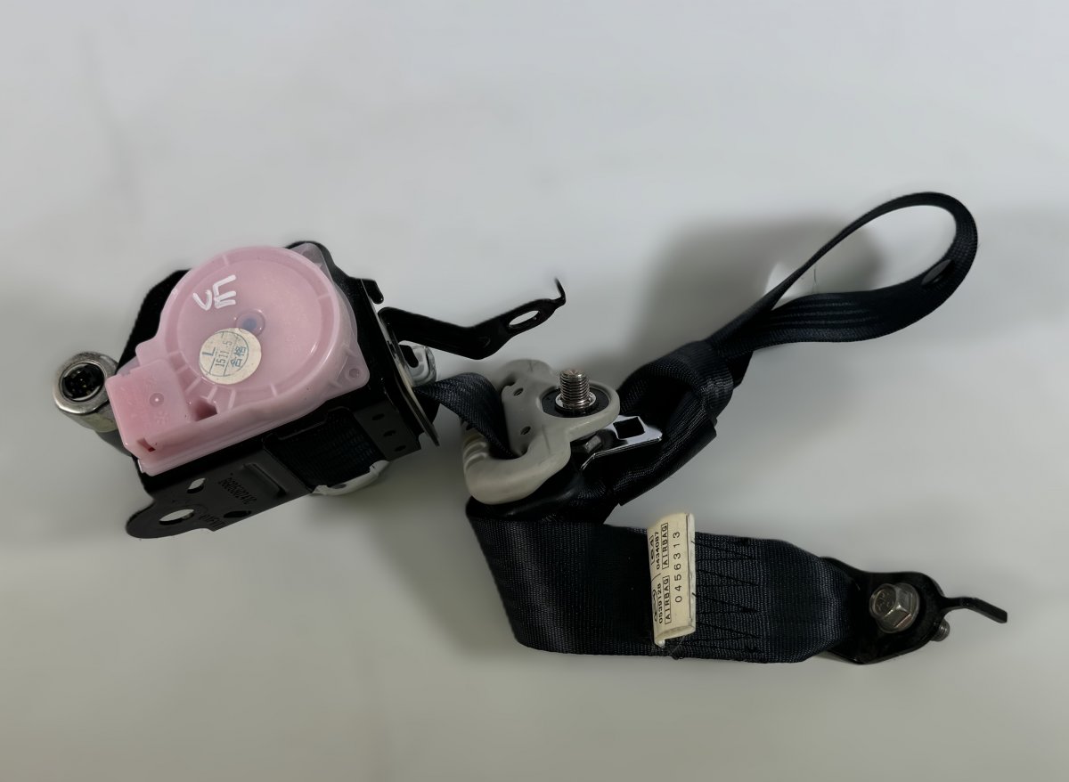 Mazda 5 (CW) Seat Belt Front Left CC2957L90D Seat Belt Front Left MAZDA 5 (CW) (2...