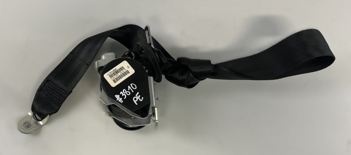 Volkswagen Golf 6 Seat Belt Front Right 6178970F1A Seat Belt Front Right VW GOLF VI (5K...