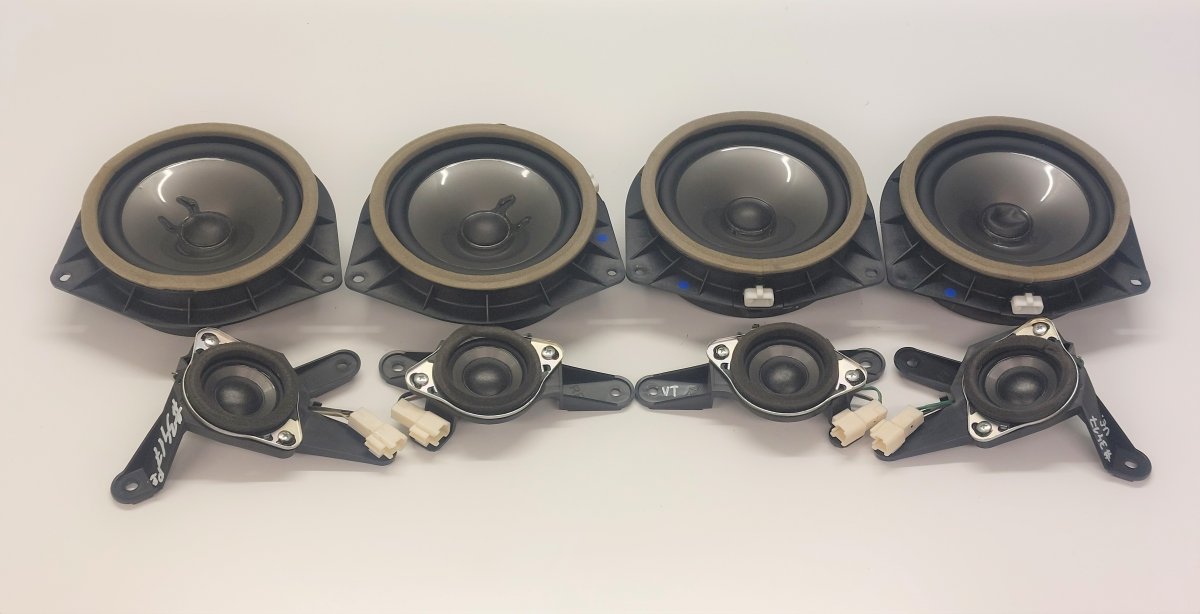 Lexus IS Set of loudspeakers 86160-53210 8616053210 86160-53240 8616053240 8...