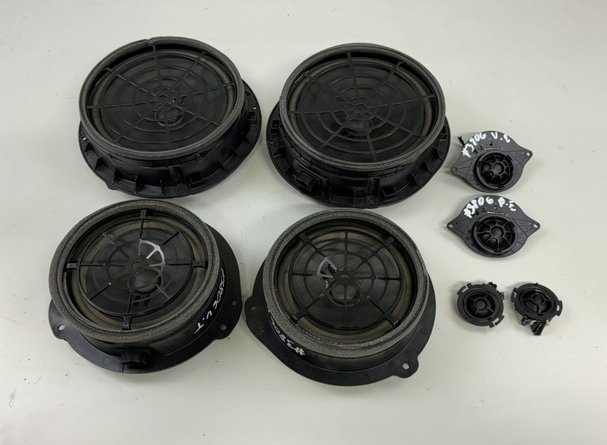 8W5035411 8W0035415 8W5035399 8W0035399 Set of loudspeakers AUDI A4 (8W, B9) (2015-)
