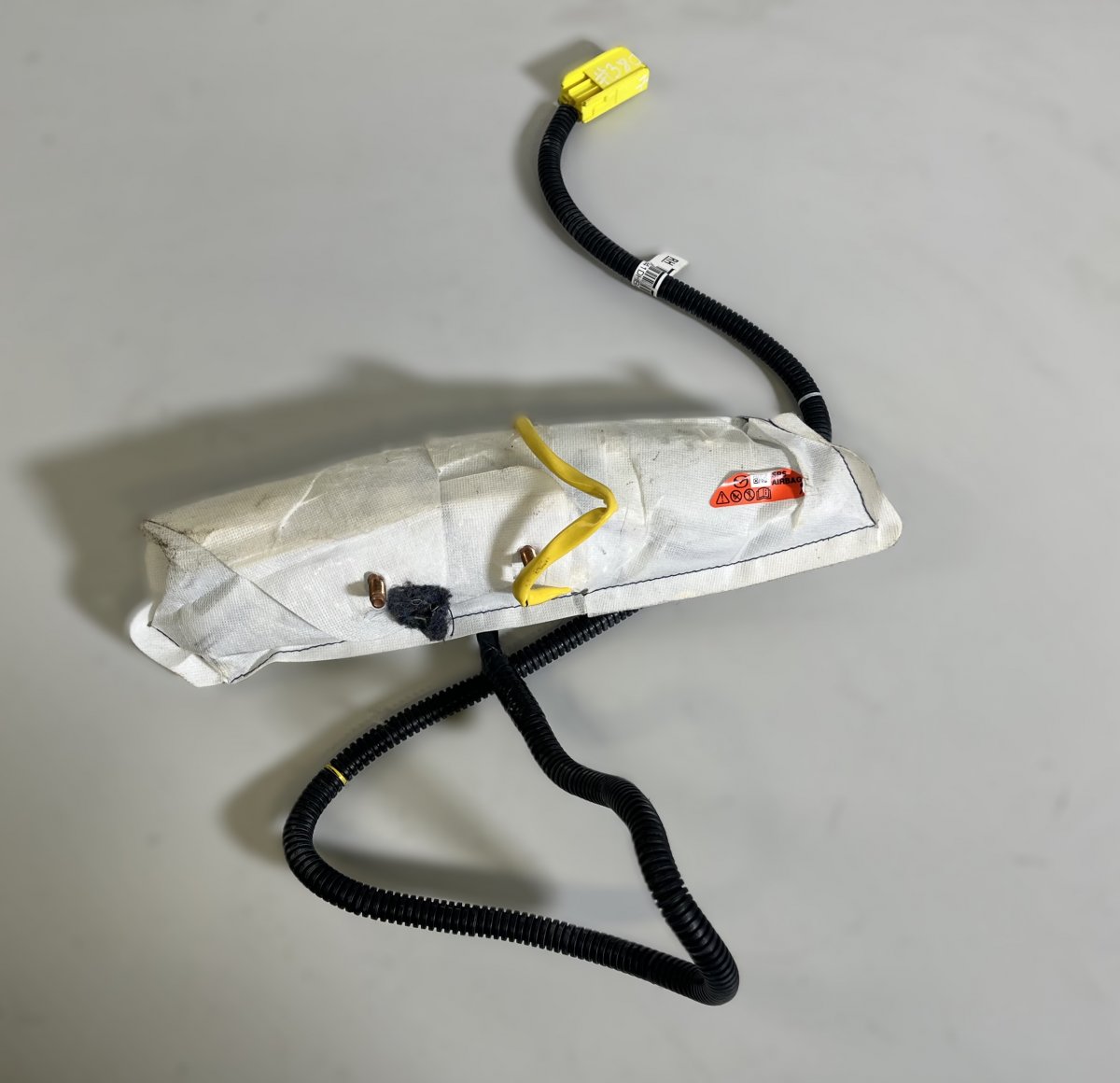 Mazda 3 (BM / BN) Side seat Airbag Front Right BHS257KA0 Side seat Airbag Front Right MAZDA 3 ...
