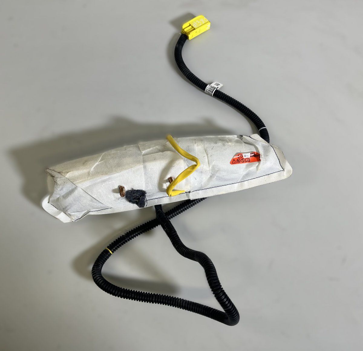BHS257KA0 Side seat Airbag Front Right MAZDA 3 III (BM) (2013-2018)