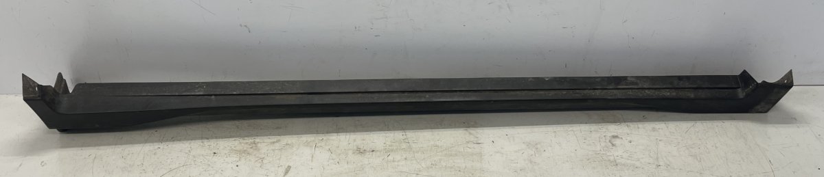 Nissan X-Trail / Rogue порог (правый) 768504CE0A Side Skirt Right NISSAN X-TRAIL III ...
