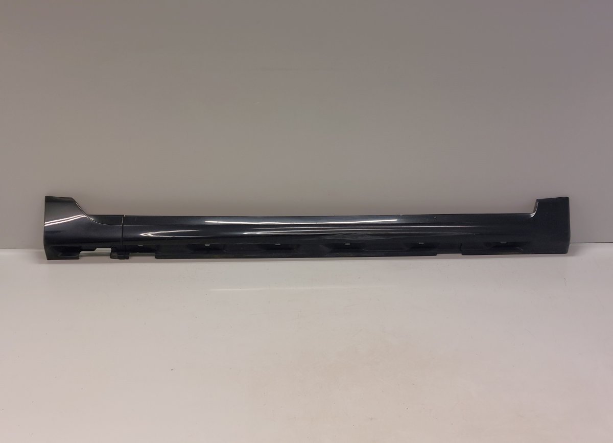 Volvo V70 side skirt right 39882997 30678565 Side Skirt Right VOLVO V70 II...
