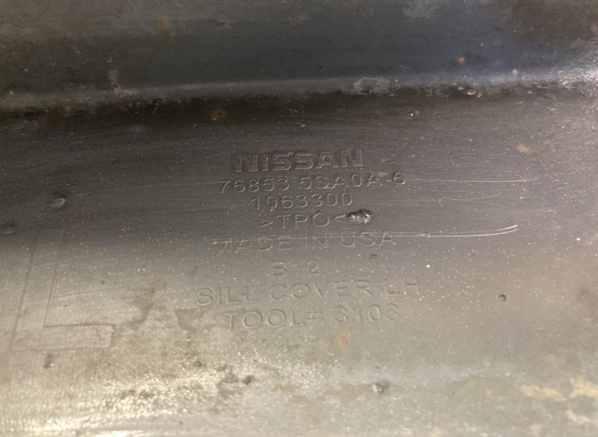 Nissan Leaf порог (правый) 768535SA0A-6 Side Skirt Right NISSAN LEAF II (Z...