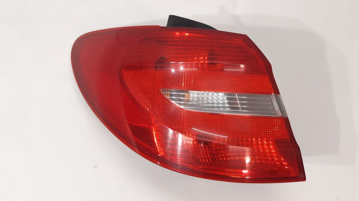 Tail light left MERCEDES-BENZ B-CLASS (W246, W242) (2011-2018)