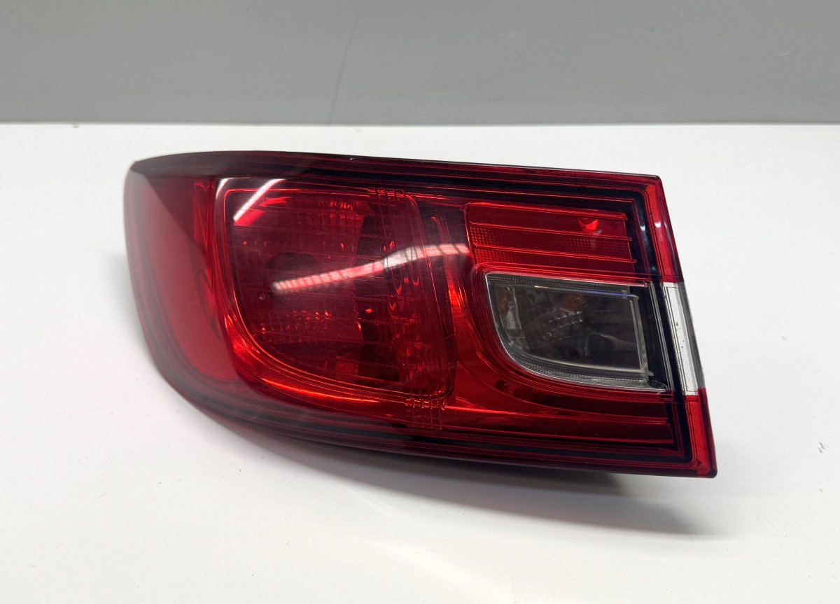 Renault Clio takavalo (vasen) 265554091R Tail light left RENAULT CLIO IV / TH...