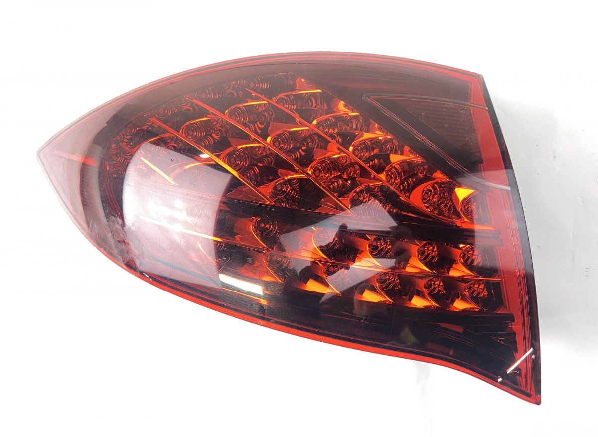 L90008844 Tail light left PORSCHE CAYENNE II (2010-2017)