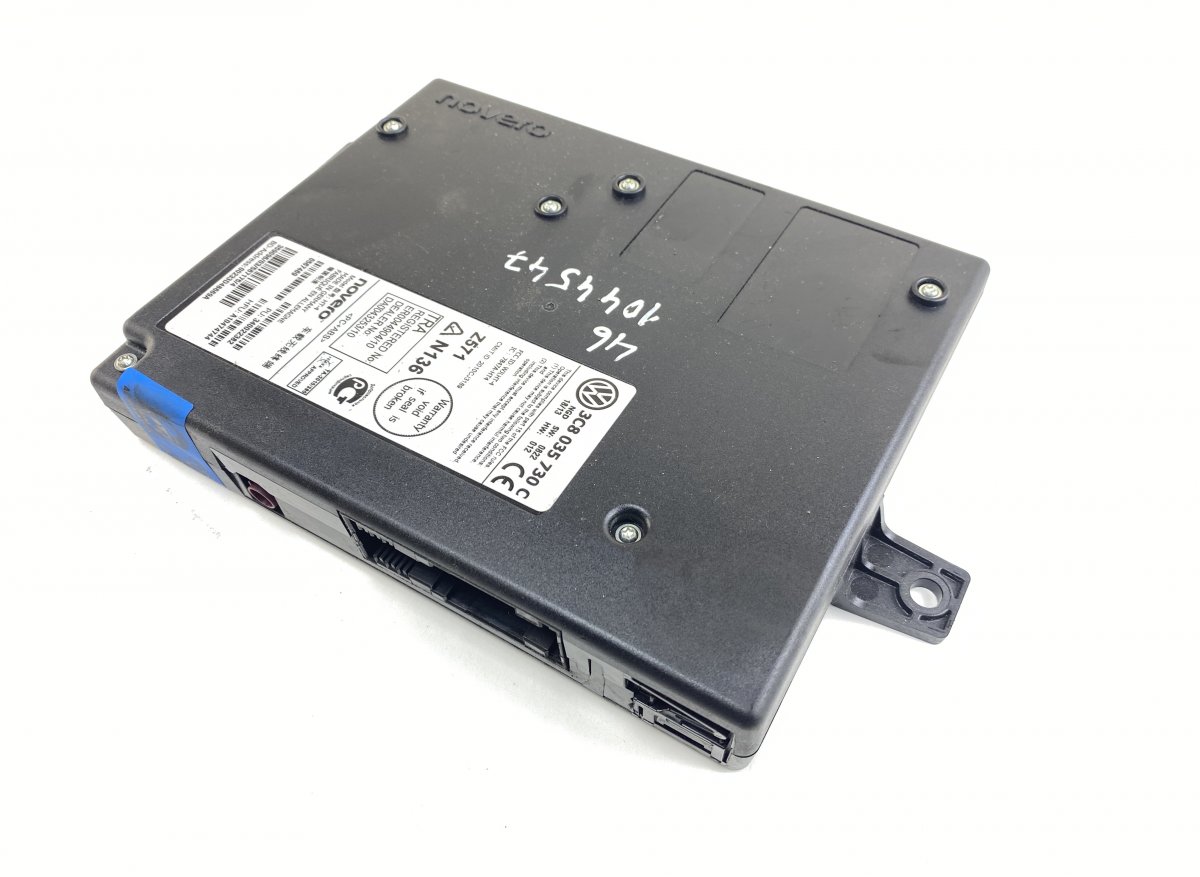 Volkswagen Touran Phone / bluetooth control unit 3C8035730C Phone / bluetooth control unit VW TO...