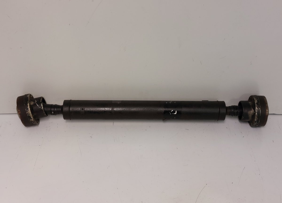 Jeep Grand Cherokee (WK) Propeller shaft front P52123467AD Propeller shaft front JEEP GRAND CH...