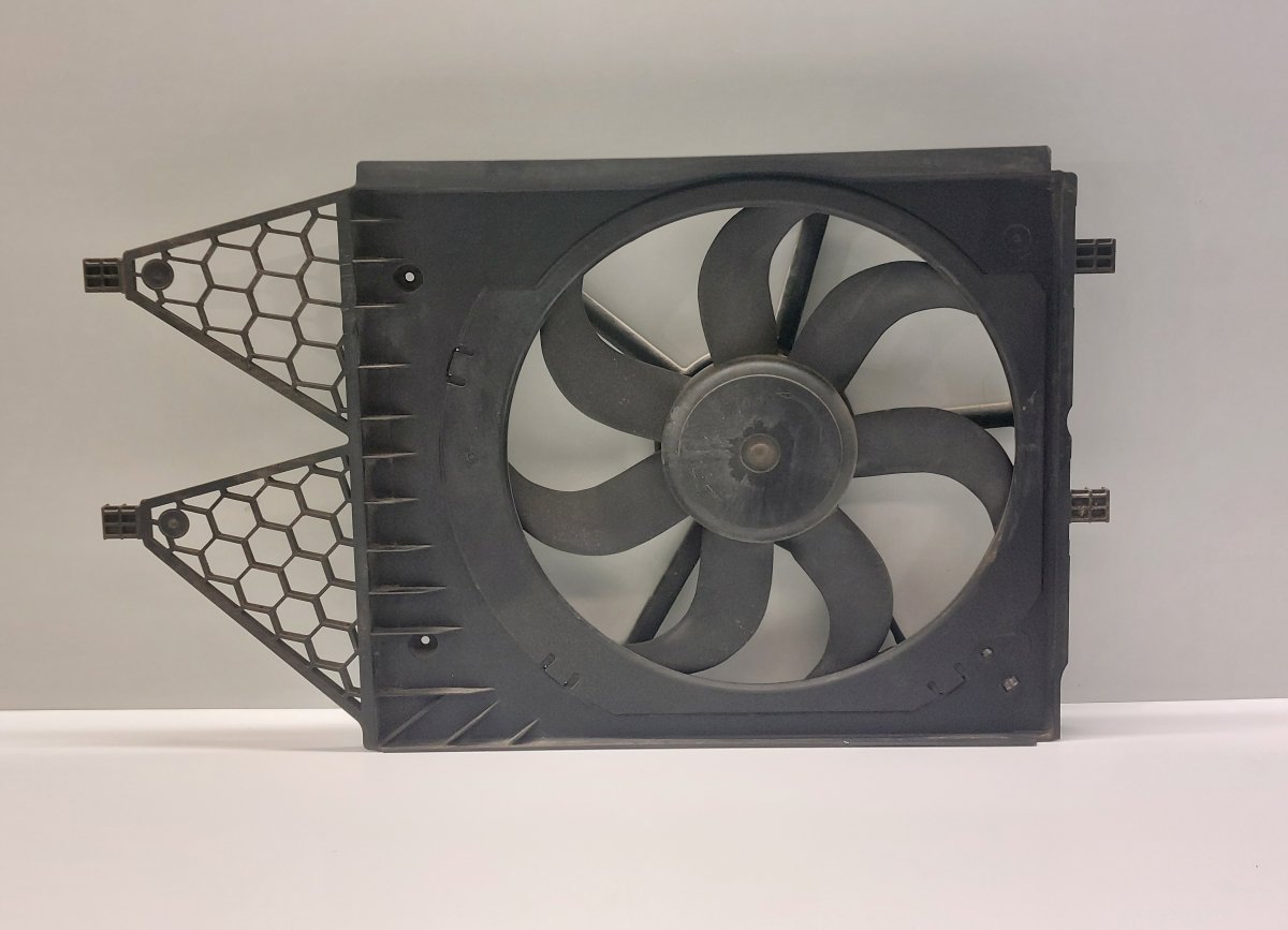 Volkswagen Polo Radiator Fan Electric 6R0121207Q Radiator Fan Electric VW POLO V (6R,...
