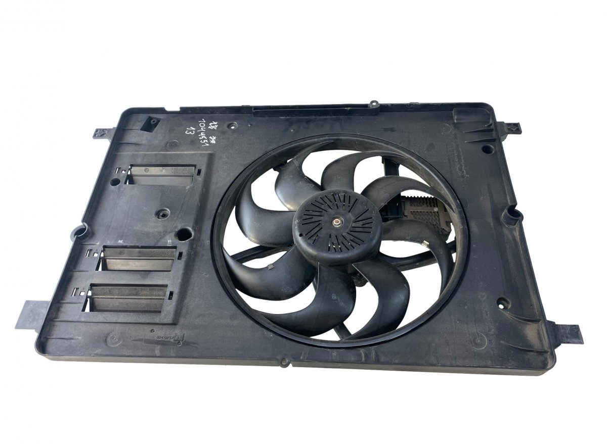 Volvo V40 Radiator Fan Electric 31686809 Radiator Fan Electric VOLVO V40 (2012-...