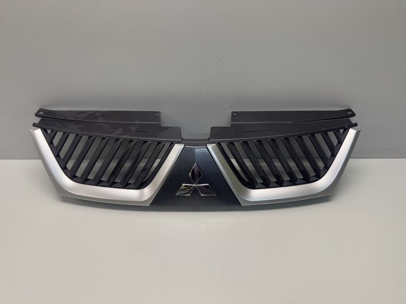 7450A037ZZ Radiator Grille MITSUBISHI OUTLANDER II (CW, ZG, ZH) (2006-2012)