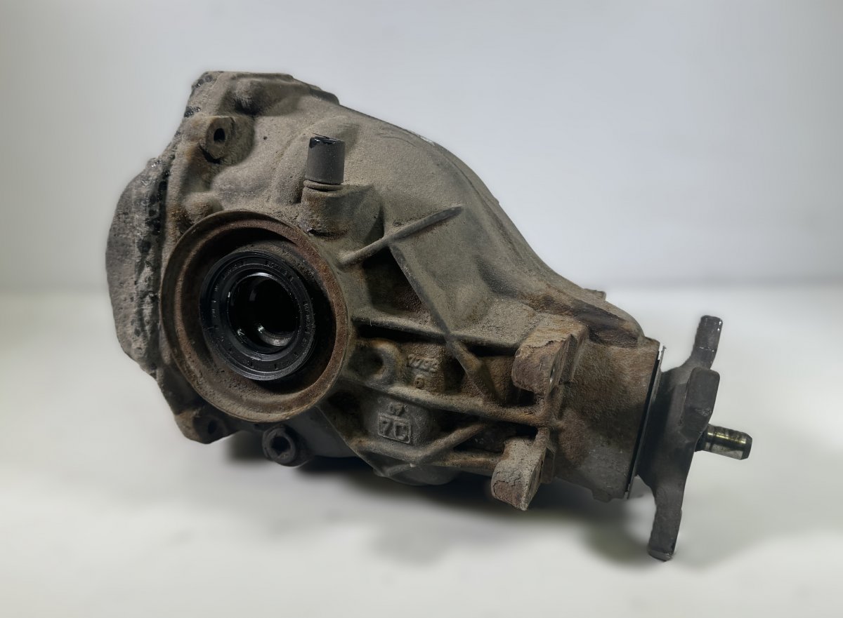 Mercedes-Benz CLS (C219) Rear axle differential A2193502014 Rear axle differential MERCEDES-BEN...