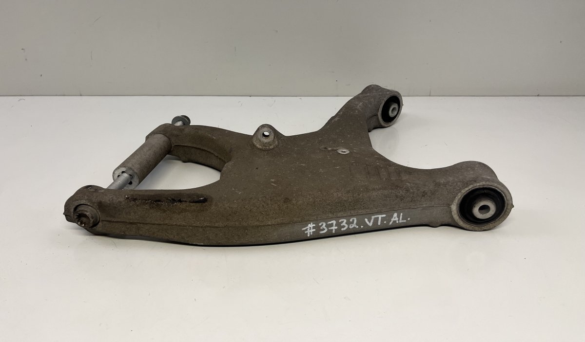 Audi A6 (C7) Rear Axle Track Control Arm Lower Rear left 8K0505311J Rear Axle Track Control Arm Lower Re...