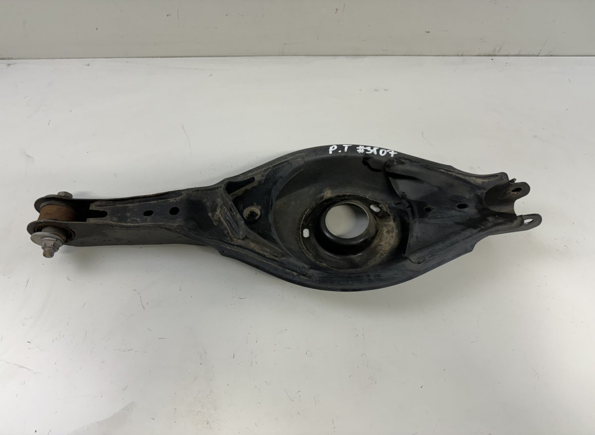 Mazda 3 (BM / BN) Rear Axle Track Control Arm lower Right B45A-28-300 B45A28300 Rear Axle Track Control A...
