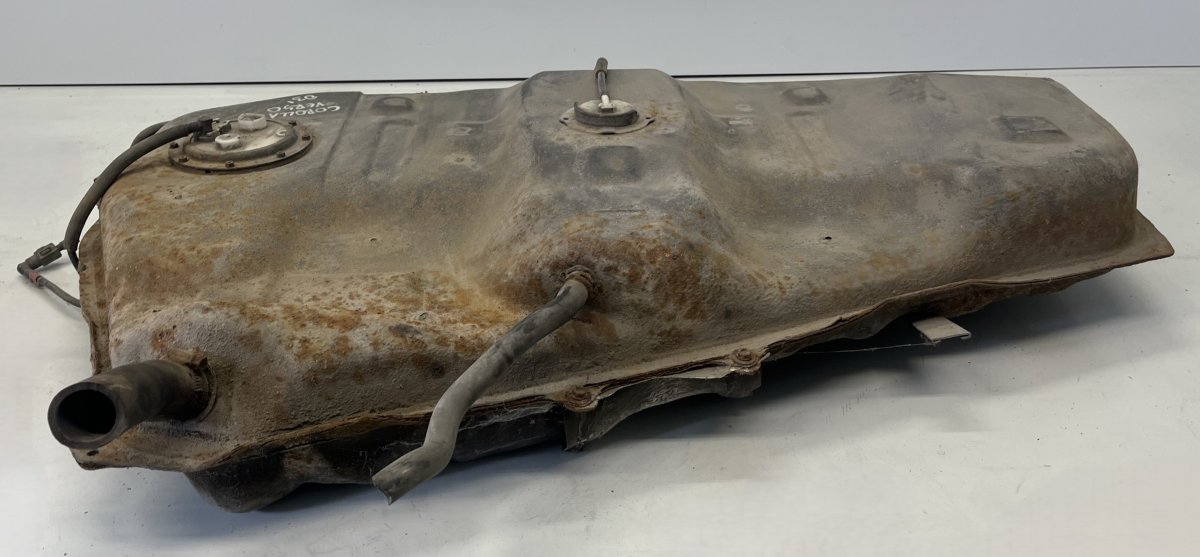 Toyota Corolla топливный бак 770010F010 Fuel Tank TOYOTA COROLLA Verso I (E1...