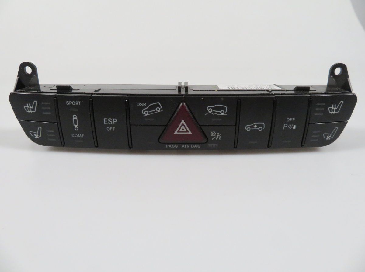 A1648709610 A16487096109174 A16487060109174 A1648706010 Hazard switch MERCEDES-BENZ GL-CLASS (X164) (2006-2012)