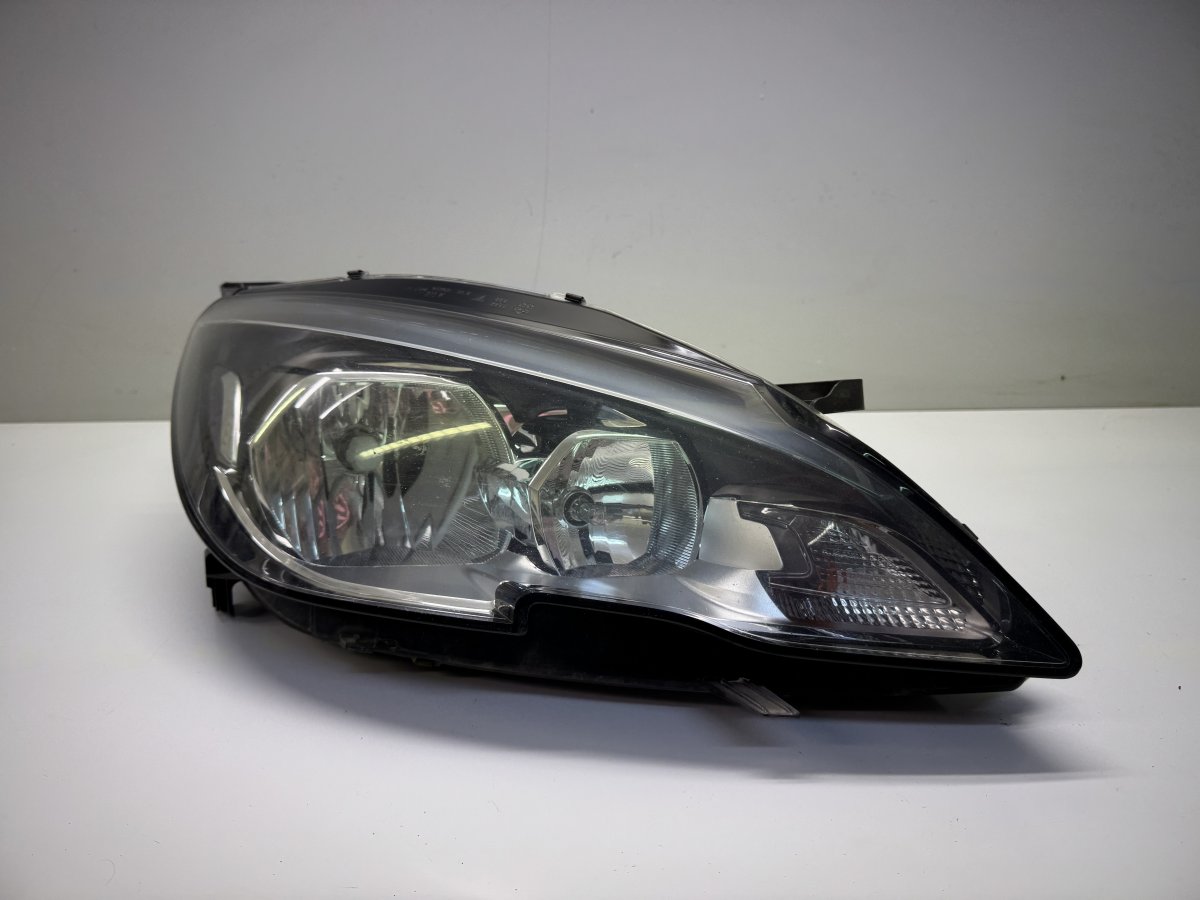 Peugeot 308 передняя фара (правая) 9677522980 Headlight right PEUGEOT 308 II (T9) ...
