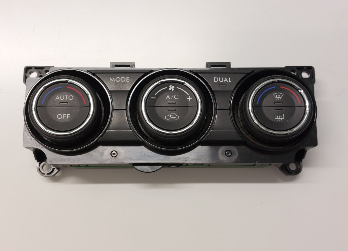 Subaru Forester Heater control panel