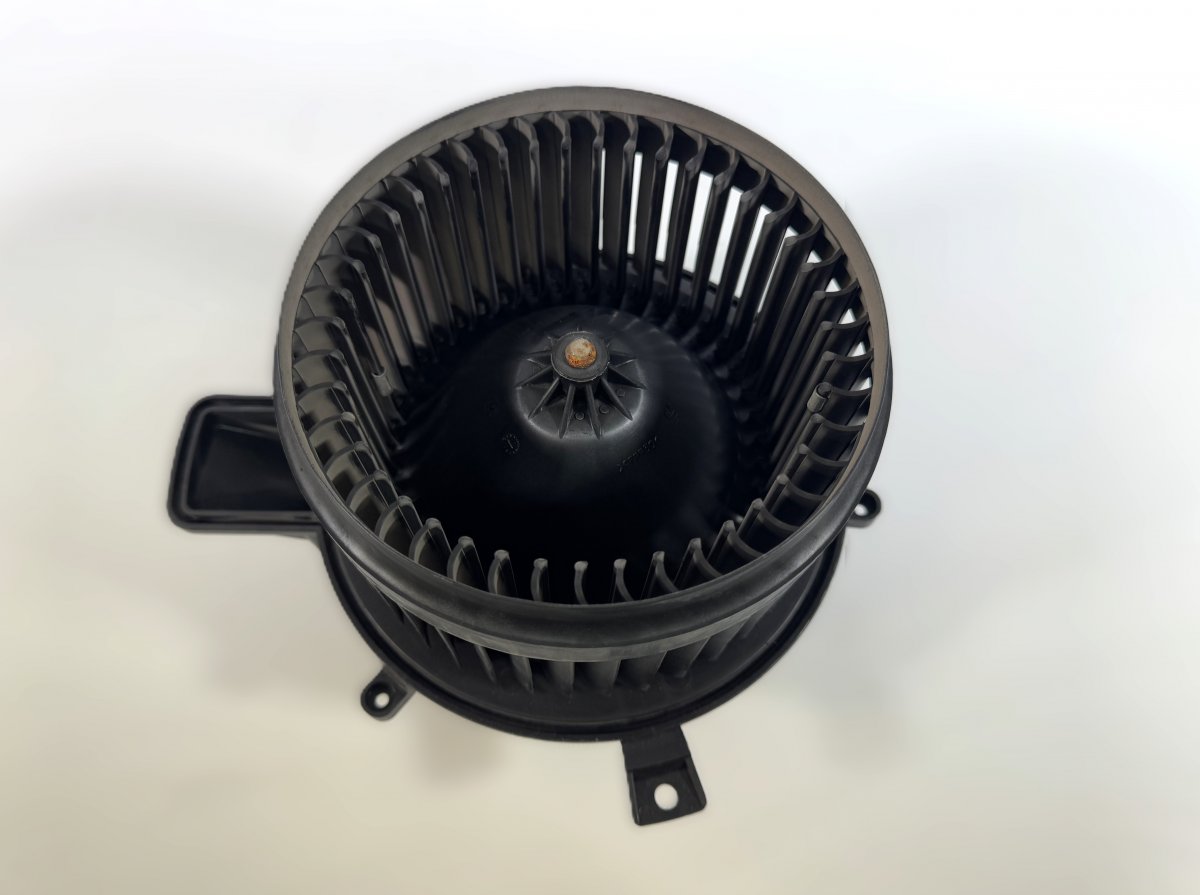 Jeep Grand Cherokee (WK) Heater Fan AY2727006361 Heater Fan JEEP GRAND CHEROKEE IV ...