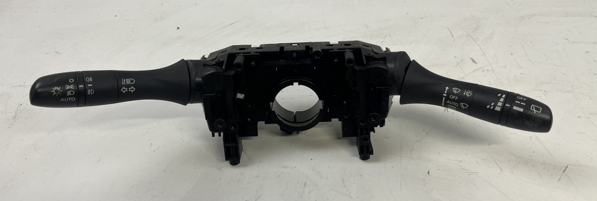Nissan X-Trail / Rogue Indicator + wiper switch (stalk) 255604CB5A Indicator + wiper switch (stalk) NIS...