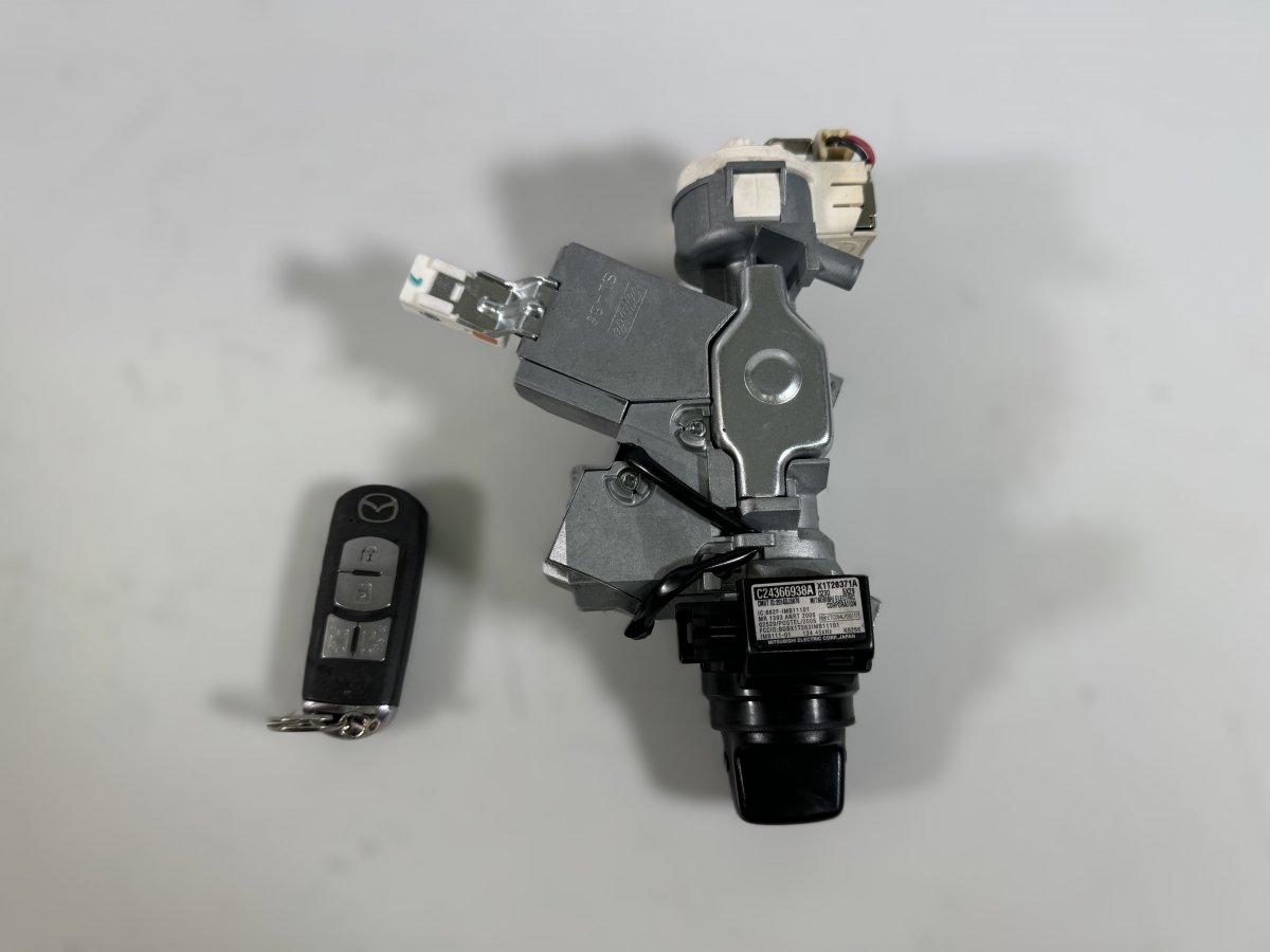 Mazda 5 (CW) Ignition switch lock (ignition barrel) 5N613F880EB C24366938A X1T26371A Ignition switc...
