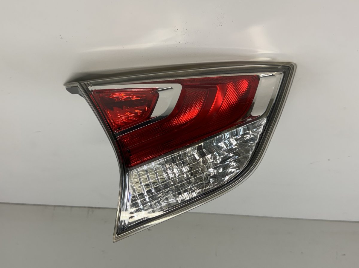 Nissan X-Trail / Rogue Inner tail light, left 265554CA1B Inner tail light, left NISSAN X-TRAI...