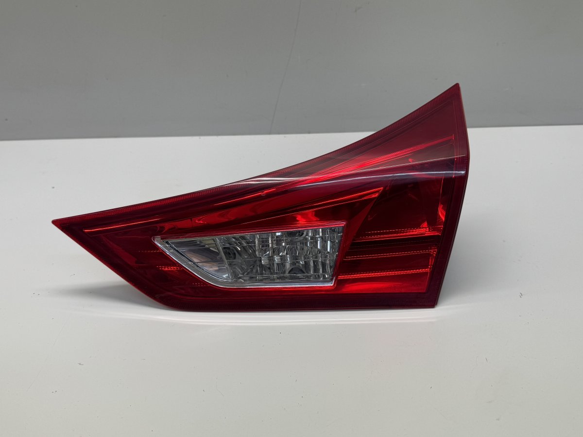 Toyota Auris Inner tail light, right 8158102460 Inner tail light, right TOYOTA AURIS...