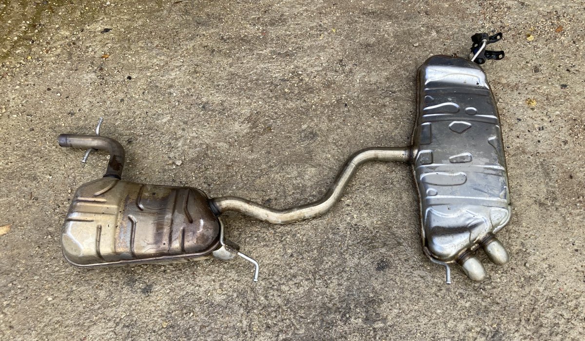 Volkswagen Touran Exhaust rear silencer (muffler) 1T0253209AH 1T0253609AR Exhaust rear silencer (...