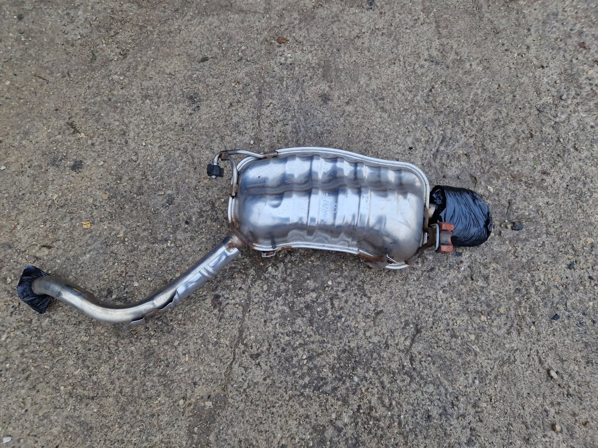 Hyundai Santa Fe Exhaust rear silencer (muffler) CMM56 Exhaust rear silencer (muffler) HYUNDAI S...