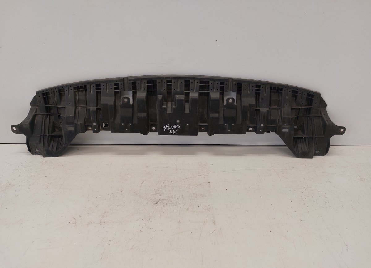 Toyota Prius Engine splash shield frontal part 52618-47010 5261847010 Engine splash shield fro...