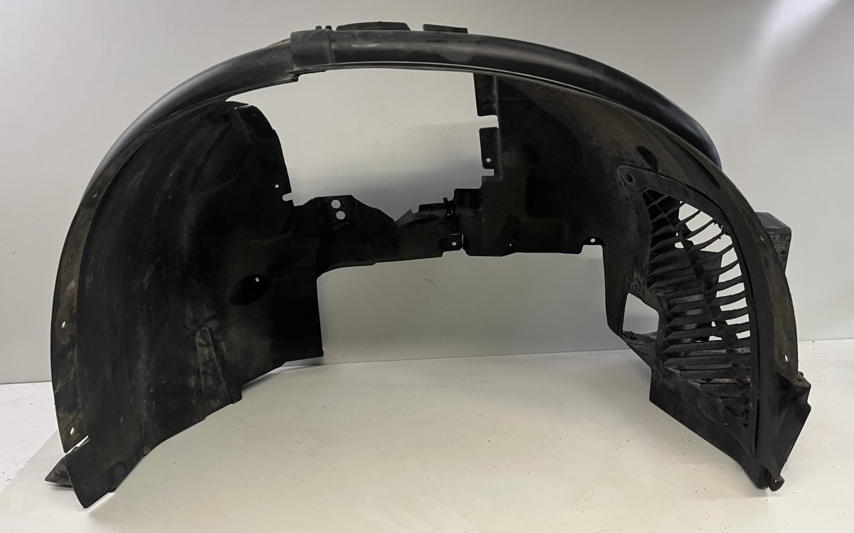 BMW X6 (E71 / E72) Fender inner liner Front Right 51717180618 51717180622 Fender inner liner Fron...
