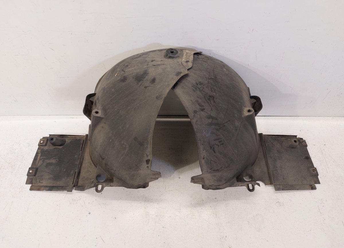 Mercedes-Benz C (W203) Fender inner liner Front left A2166900730 A2166900830 Fender inner liner Fron...