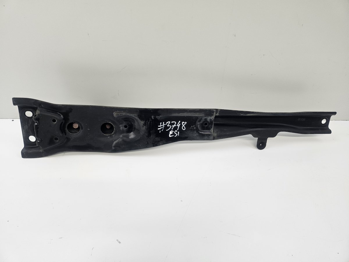 Mitsubishi Outlander Front axle beam / engine beam, other 4000A021 Front axle beam / engine beam, other M...
