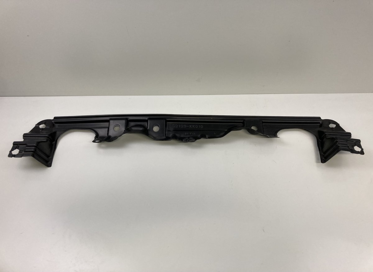 Toyota Hilux Front bumper / parts, other 52129KK010 52129-KK010 Front bumper / parts, ot...