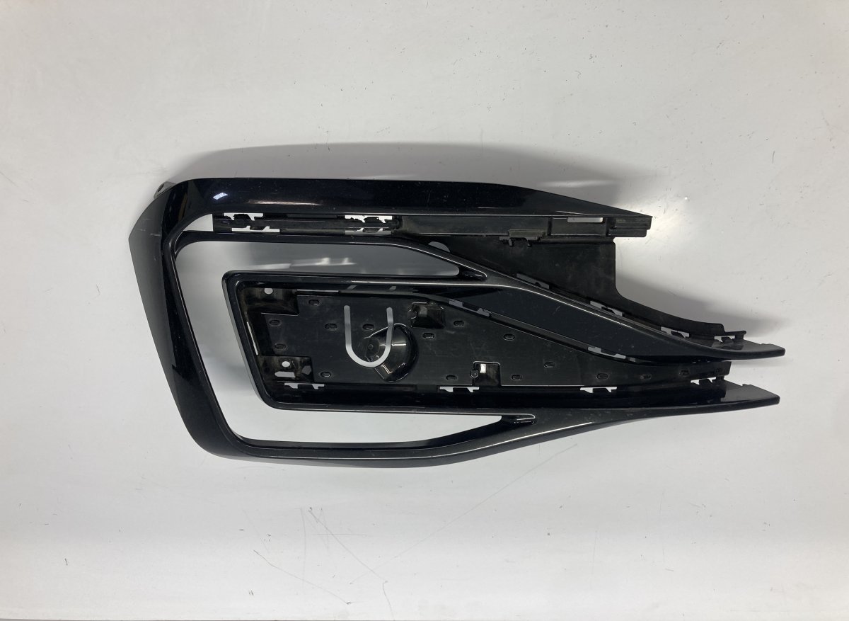 Volkswagen Passat (B8) Front Bumper Grille Right 3G0853794B Front Bumper Grille Right VW PASSAT ...
