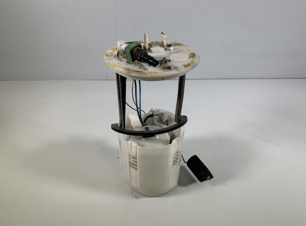 Mitsubishi Outlander Fuel delivery pump 1760A158 Fuel delivery pump MITSUBISHI OUTLANDE...