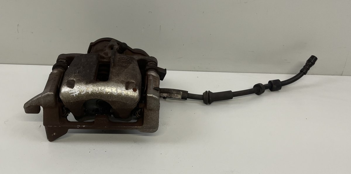Audi A5 (B8) Brake caliper rear left 8K0615403E 8K0615425C Brake caliper rear left A...