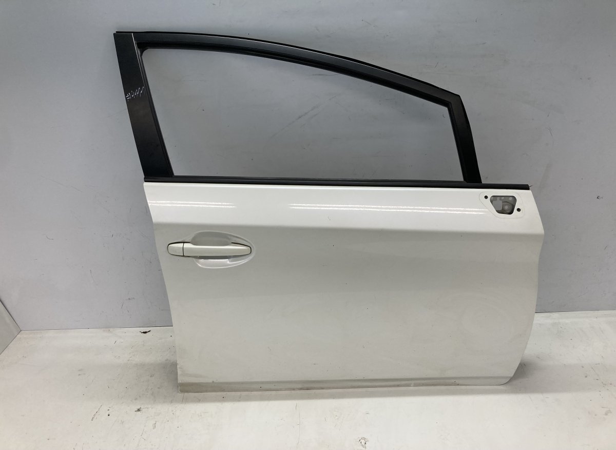 Toyota Prius Door Front Right 6700147070 Door Front Right TOYOTA PRIUS III (X...