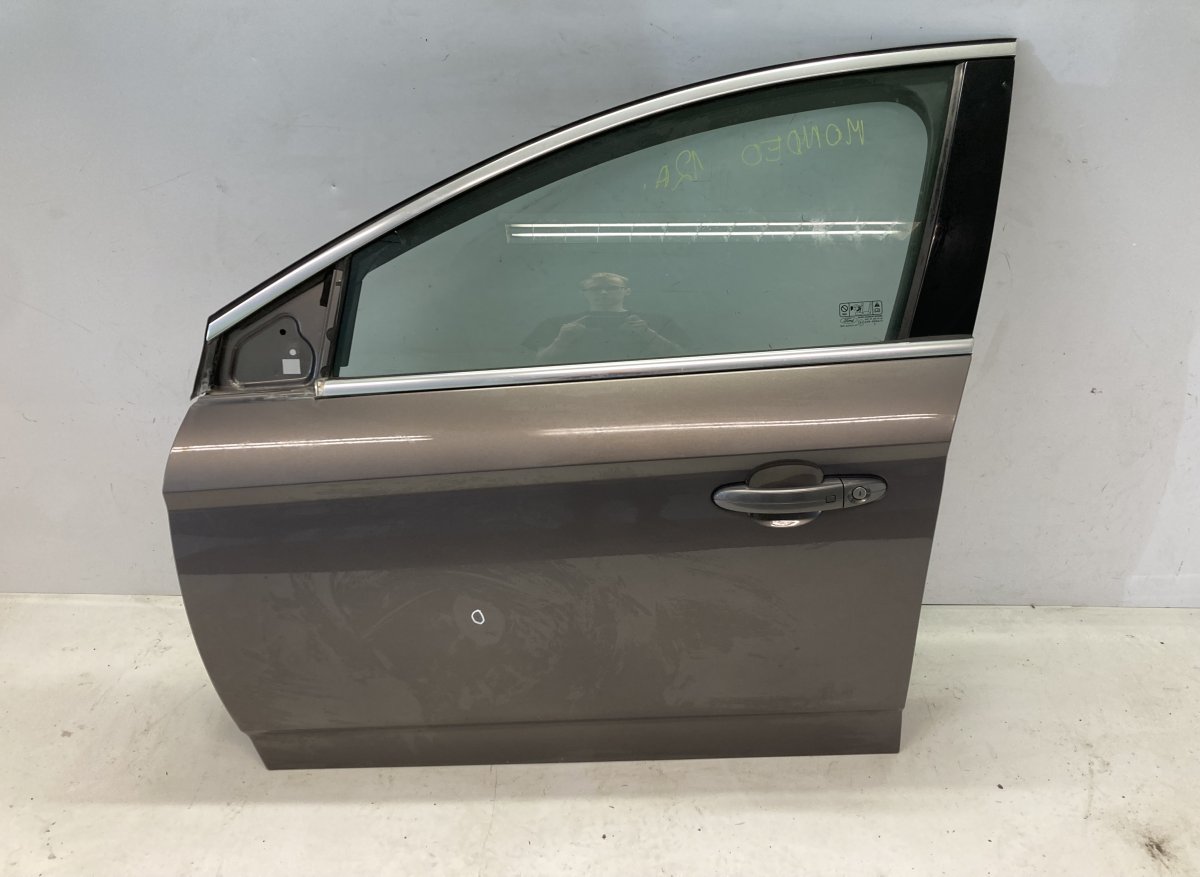 Ford Mondeo Door Front Left PBS71A20125AC Door Front Left FORD MONDEO Mk IV...